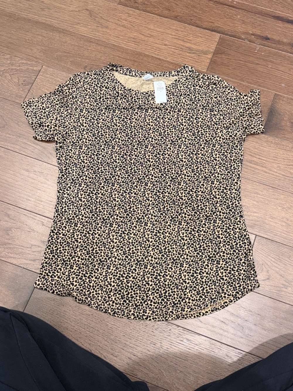 Old Navy Luxe Leopard Print Women's Top NWT Small C1-054